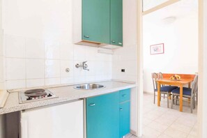 ثلاجة، موقد طهي مسطح