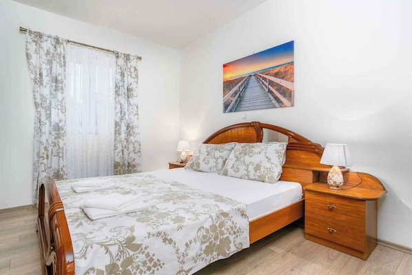 3 bedrooms, WiFi