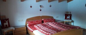 2 bedrooms, in-room safe, WiFi, bed sheets