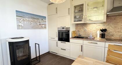 Wohnung 04 mit Kamin, Balkon & Meerblick - A: Haus Strandkiefer - in strandnaher
