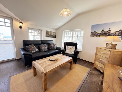 Apartment 04 with fireplace, balcony & sea view - A: Haus Strandkiefer - close to the beach