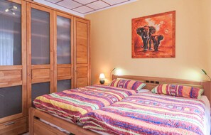 2 Schlafzimmer, Reisekinderbett, kostenloses WLAN