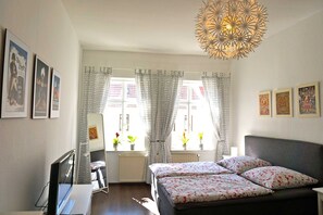 1 bedroom, WiFi, bed sheets