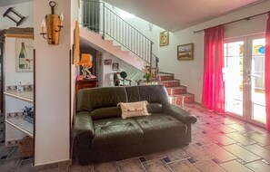 TV, lareira, DVD player