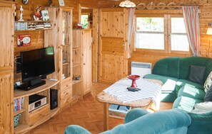 Fernseher, Kamin, DVD-Player, Tischtennisplatte