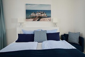 1 bedroom, travel cot, WiFi, bed sheets