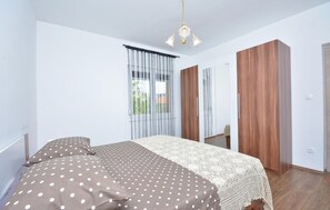 4 chambres, lit de bébé portatif, accès au Wi-Fi (inclus)