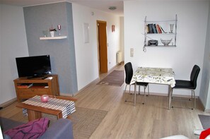 Unclassified image, 3 of 12, button