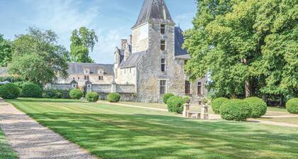 3 bedroom awesome home in Cheille Bourg