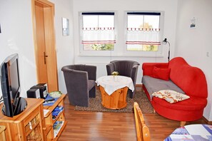 TV - Apartment Rügen with lake view - Apartments in Gager auf Rügen (Gager)