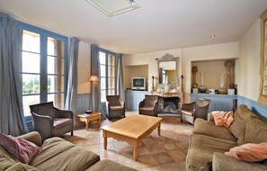 Flat-screen TV, fireplace, DVD player - Lovely home in Béziers (Béziers)