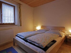 2 habitaciones, cuna de viaje, wifi y ropa de cama 