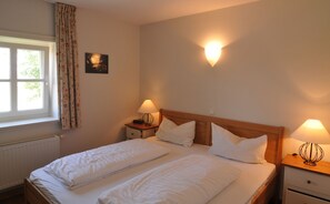 1 Schlafzimmer, Reisekinderbett, WLAN, BettwÀsche