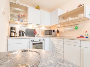 Fridge, oven, dishwasher