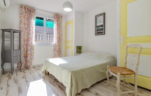 5 chambres, lit parapluie, Wi-Fi gratuit, draps fournis