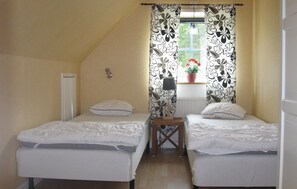 3 Schlafzimmer, Reisekinderbett, Internetzugang