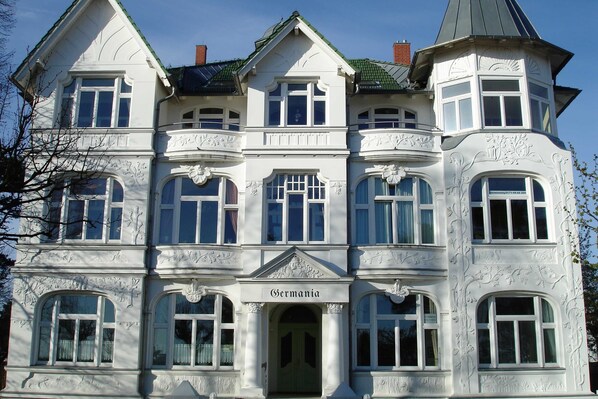 Exterior - Villa Germania with balcony apartment Büge Ahlbeck south side - Apartment 8 B (Heringsdorf)