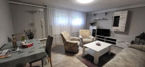 Unclassified image, 3 of 21, button