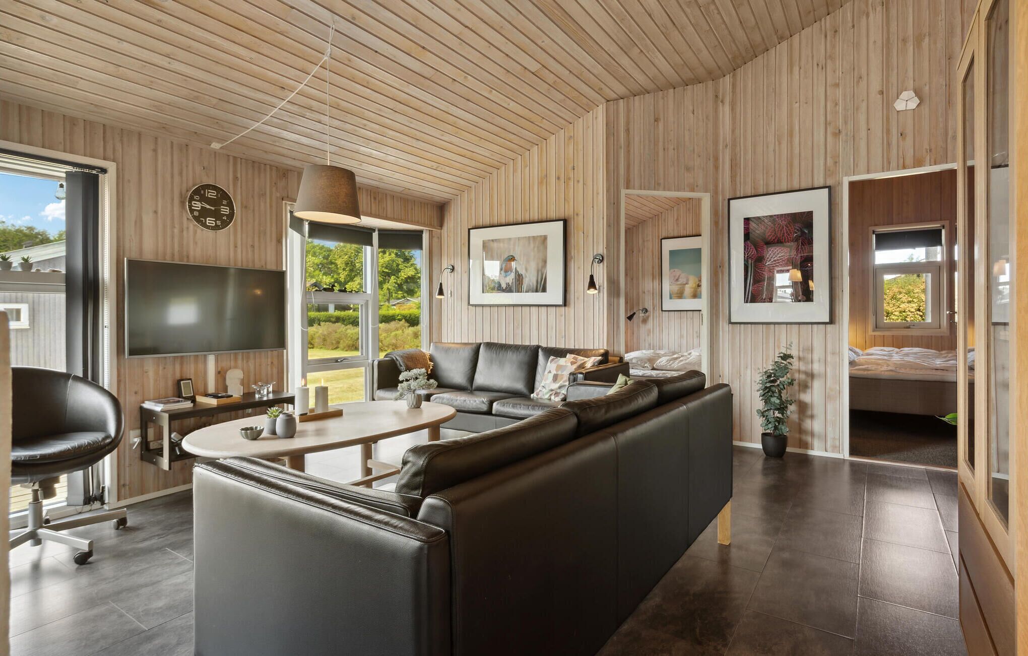 TV, fireplace, DVD player