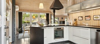 Cozy home in Juelsminde with sauna