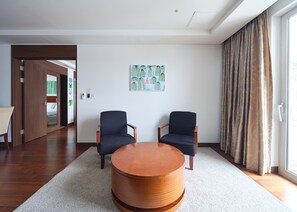 Adonis Deluxe Suite | Free wired internet, bed sheets - Adonis Hotel (Pocheon)