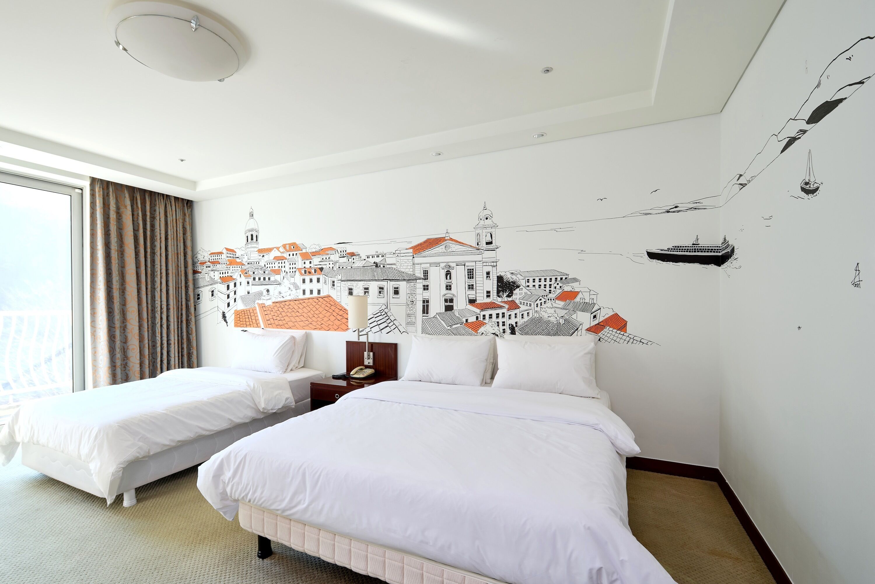 artstay mountain deluxe twin | 1 bedroom, in-room safe, free wired internet, bed sheets