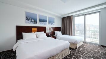 Artstay Superior Deluxe Double | Free wired internet, bed sheets