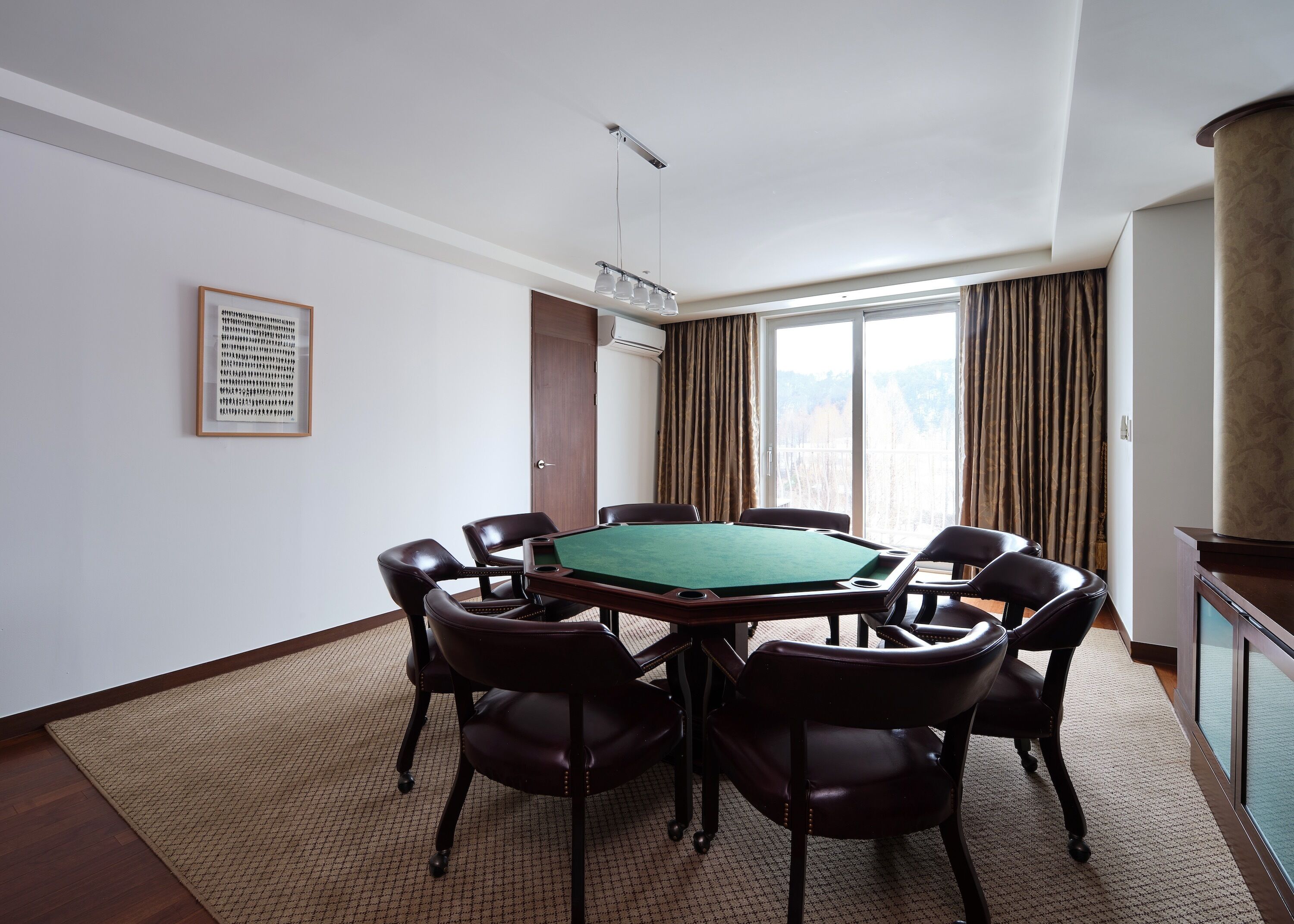 dive in garden suite | 1 bedroom, in-room safe, free wired internet, bed sheets