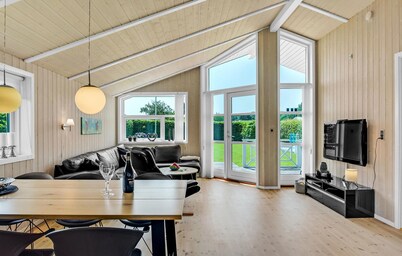 Cozy home in Haderslev with kitchen