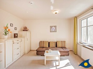 Unclassified image, 4 of 16, button