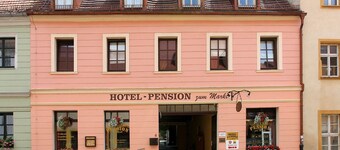 Quadruple - .Hotel market