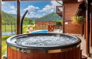 Bain à remous extérieur
