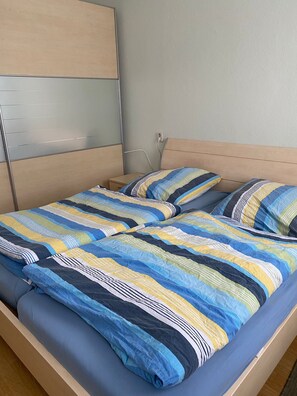 Unclassified image, 3 of 24, button