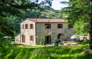 Exterior - Valguerriera 1 - Ginepro (Apecchio PU)