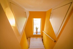 Unclassified image, 2 of 28, button