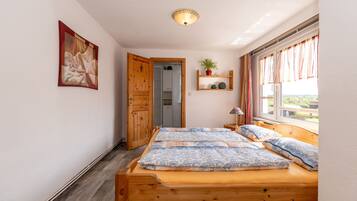 1 habitación y ropa de cama