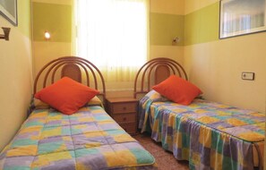 3 chambres, accès au Wi-Fi (inclus), literie fournie