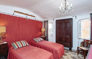 2 habitaciones, cuna de viaje, wifi gratis y ropa de cama 