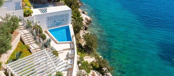 Lovely home in Vinisce with WiFi