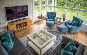 TV, table football - Lovely home in Saltum (Saltum)