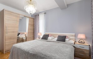 3 Schlafzimmer, Reisekinderbett, kostenloses WLAN, Bettwäsche