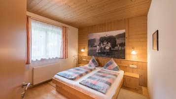 2 bedrooms, in-room safe, iron/ironing board, travel cot