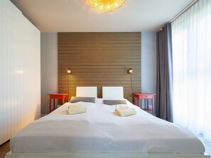 2 bedrooms, WiFi, bed sheets