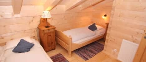 4 soveværelser, pengeskab på værelset, Wi-Fi, sengetøj