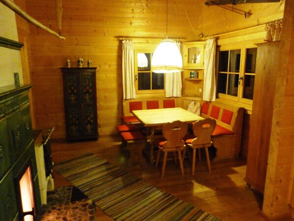 Unclassified image, 1 of 22, button