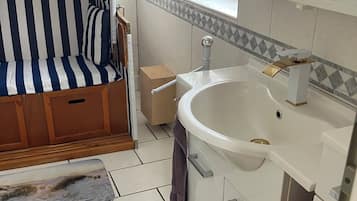 Chambre Quadruple Confort (Jean) | Salle de bain
