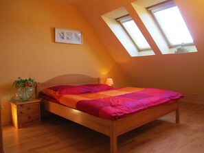 2 Schlafzimmer, Reisekinderbett, WLAN