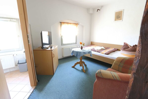 1 bedroom, travel crib, WiFi, bed sheets