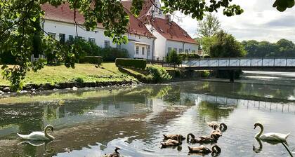 Sea view apartment Thousands