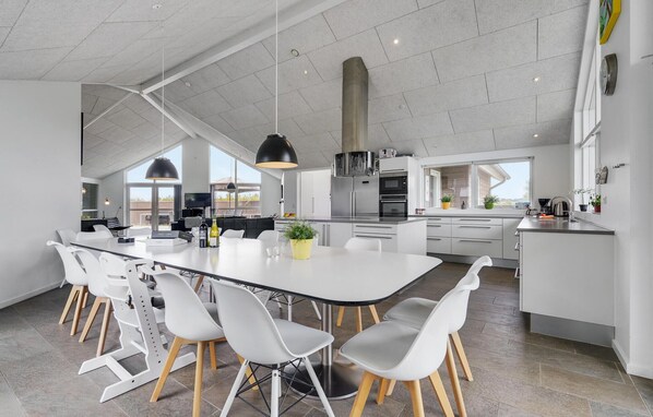 Dining - Nice home in Haderslev with sauna (Haderslev)